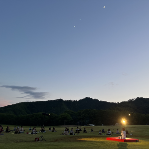星空ヨガの様子
