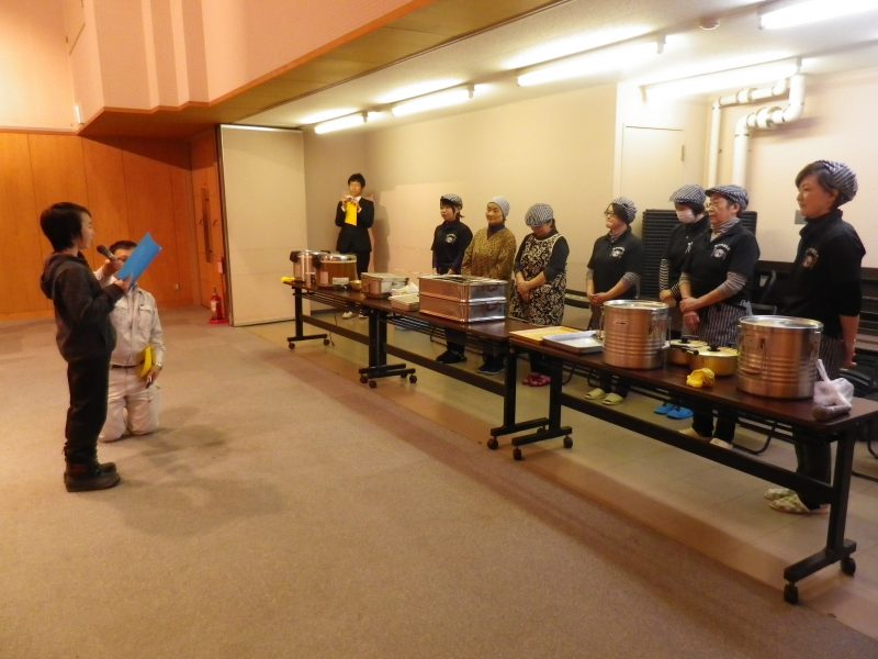 小学校、中学校合同の会食の様子4