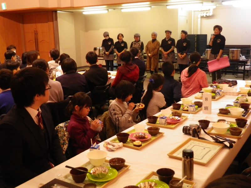 小学校、中学校合同の会食の様子6
