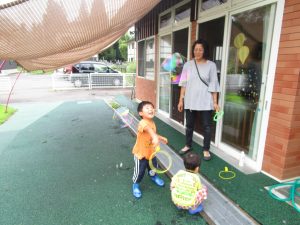 シャボン玉遊びの様子4