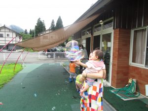 シャボン玉遊びの様子5