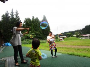 シャボン玉遊びの様子7