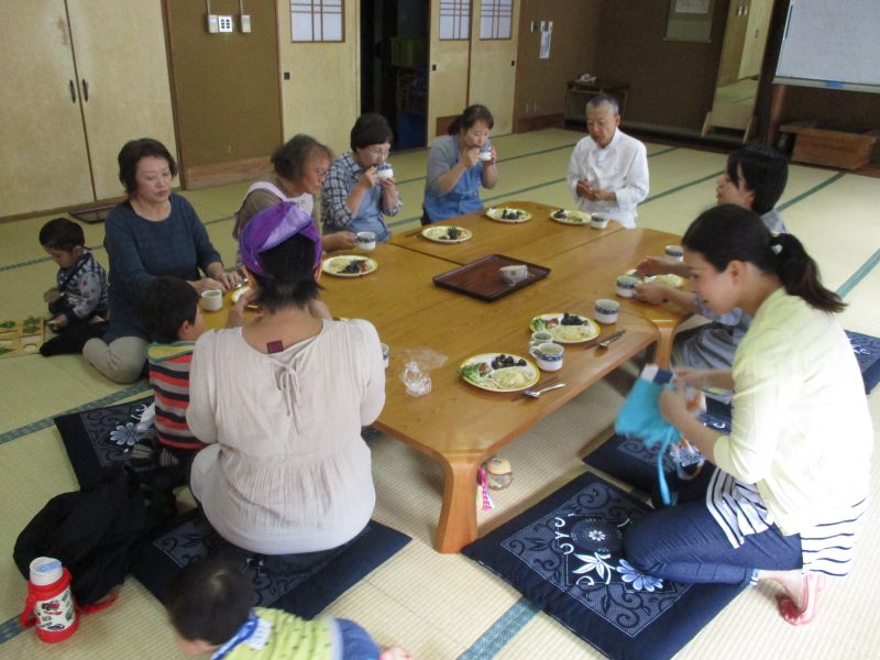 食べている様子1