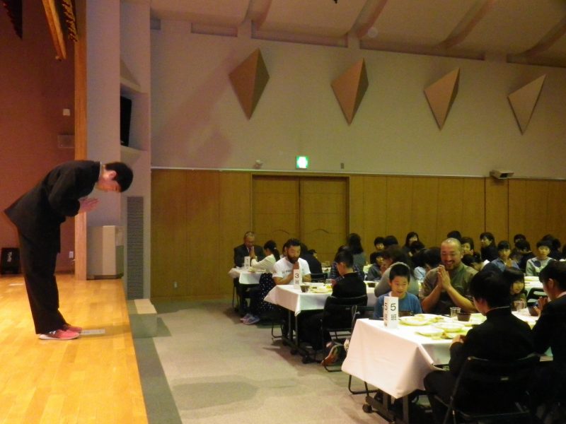 会食の様子6