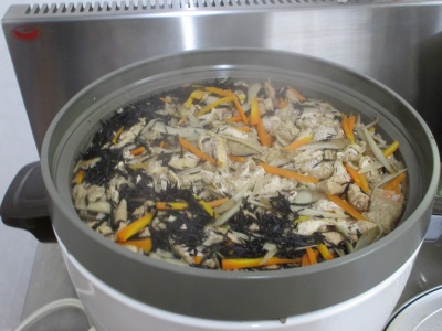 炊き込みご飯の写真
