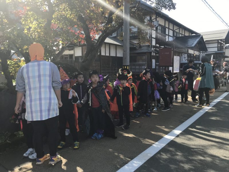 ハロウィンさんぽの様子1