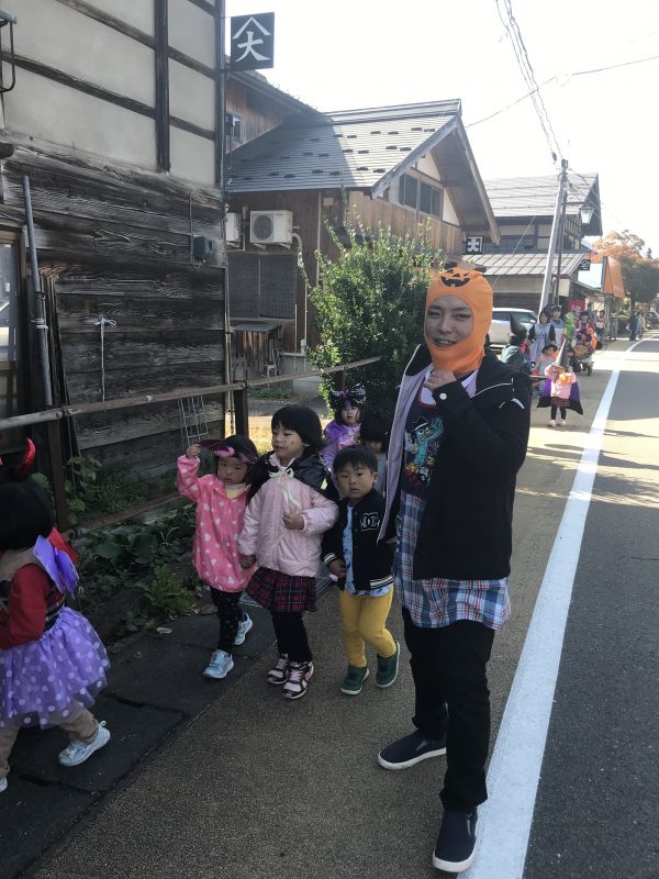 ハロウィンさんぽの様子3