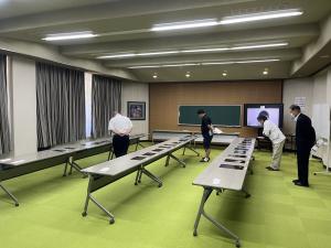 審査会