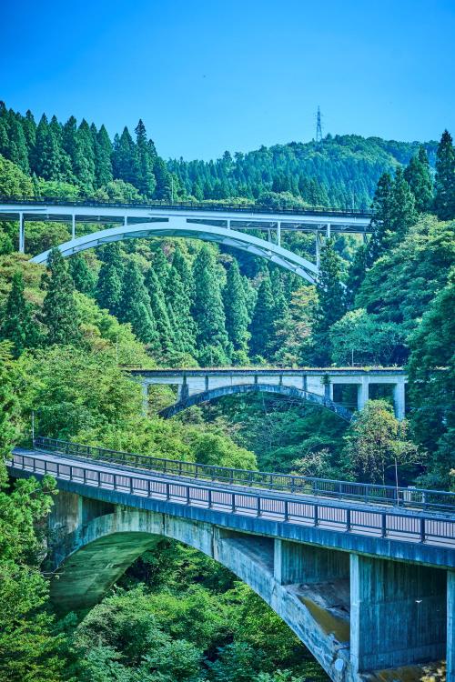 アーチ3兄弟の画像