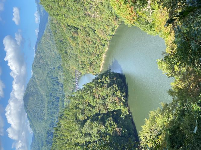 ビューポイントB地点からの眺めた第一只見川橋梁の画像