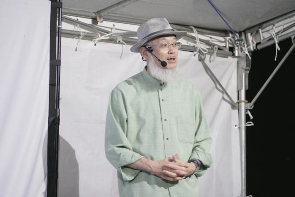 ④